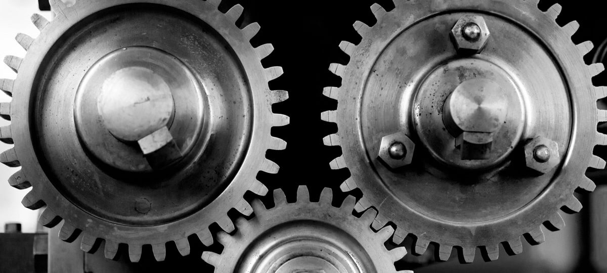 Mechanical gears. Responsible manufacturing.